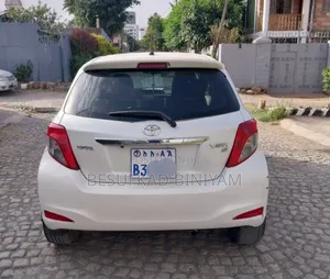 Toyota Yaris 2014 White