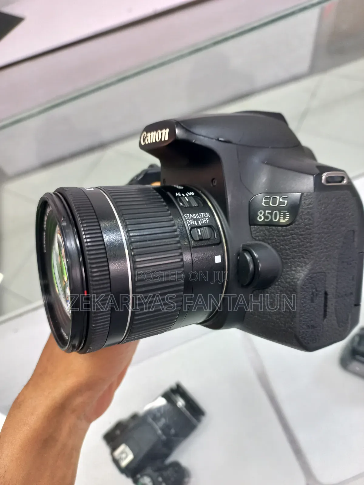 Canon 850d _With Lens