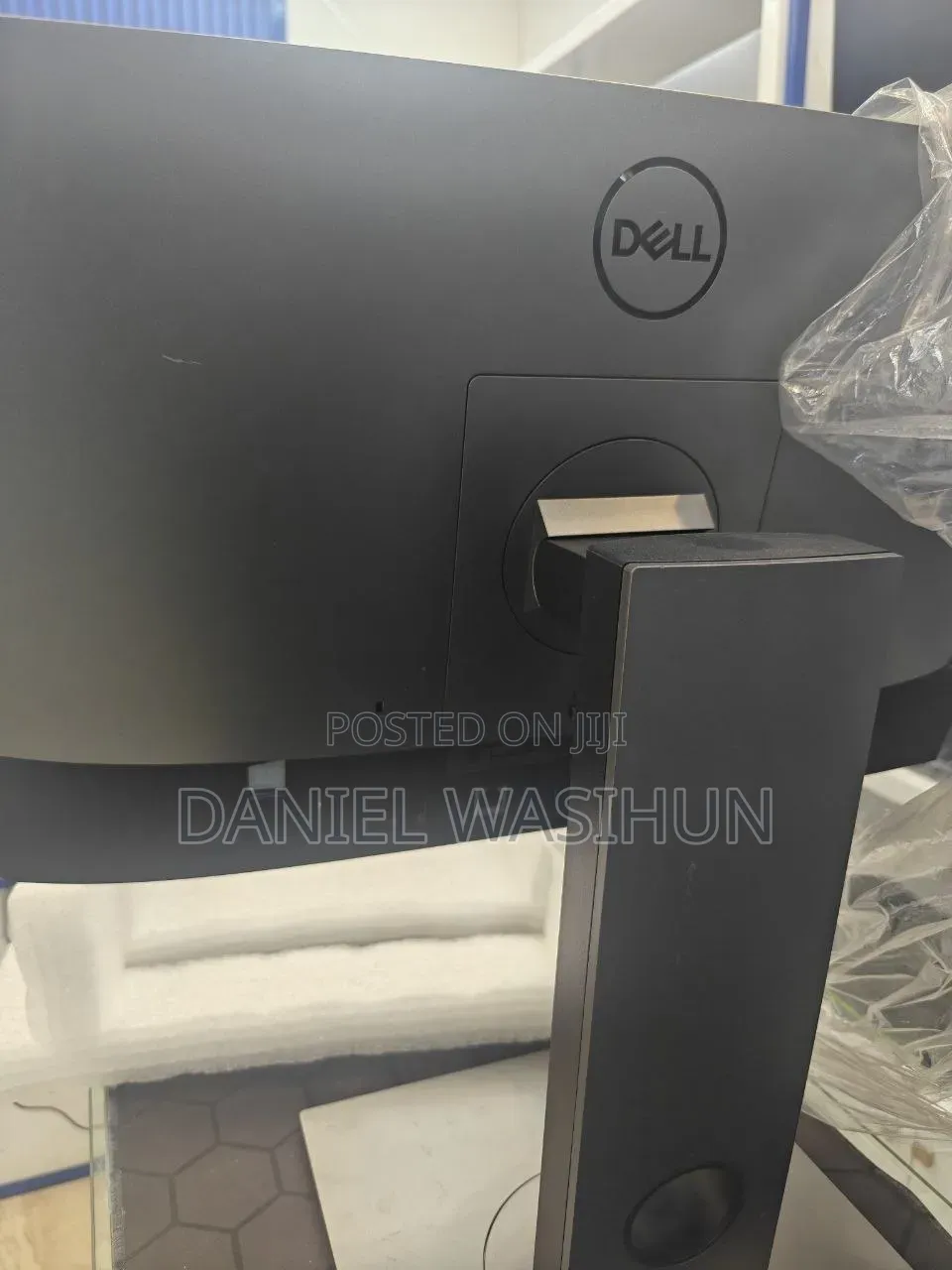 New Dell Inspiron 27 All-in-One 8GB Intel Core i7 SSHD+SSD 512GB