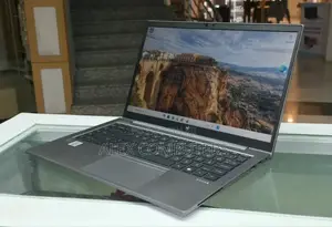 New Laptop HP ZBook Firefly 14 G7 16GB Intel Core i7 SSD 512GB