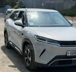 BYD Yuan Up 2025 Silver