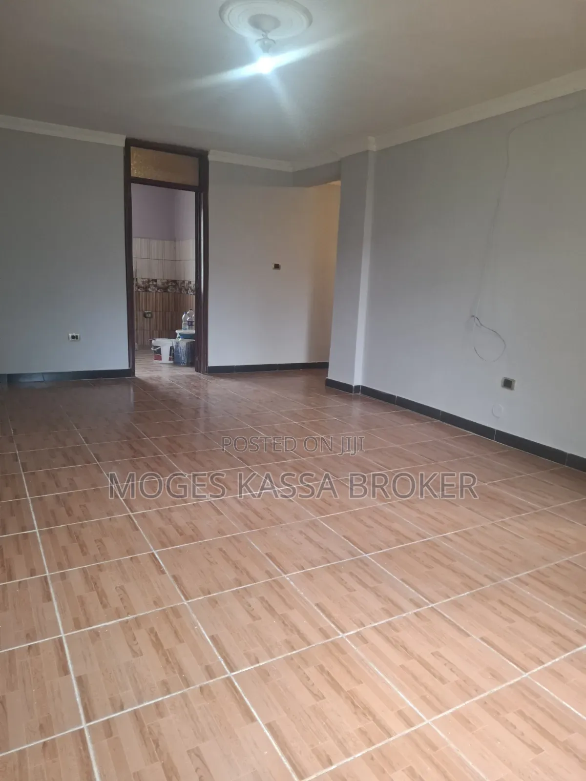 3bdrm Condo in አያት 20/80 ኮንዶሚንየም, Yeka for sale