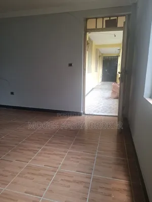 3bdrm Condo in አያት 20/80 ኮንዶሚንየም, Yeka for sale