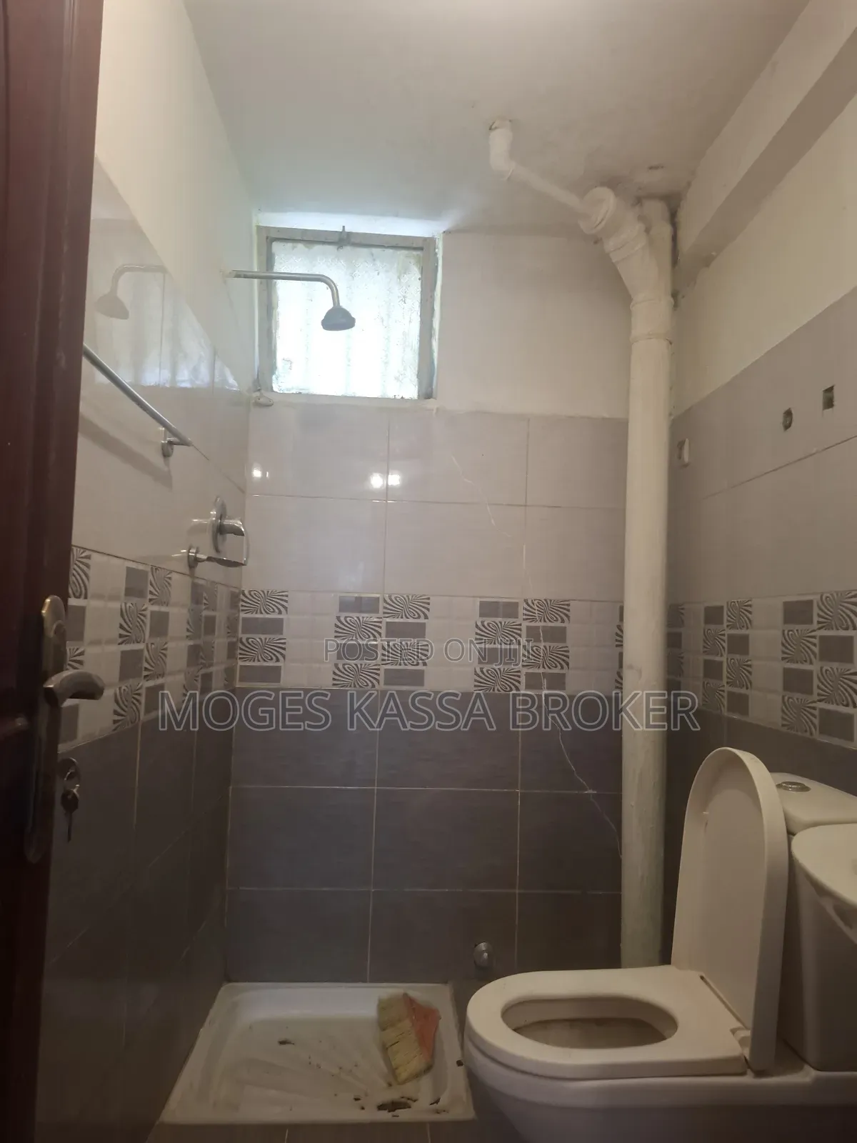 3bdrm Condo in አያት 20/80 ኮንዶሚንየም, Yeka for sale