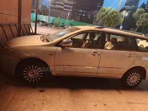 ይከራያል ኮሮላ Family (Suv)