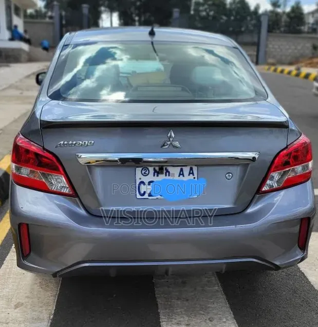 Mitsubishi Attrage 2022 Gray