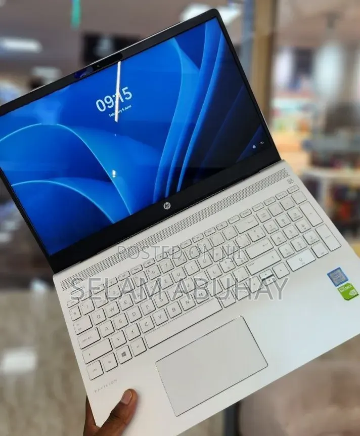 New Laptop HP Pavilion 10 16GB Intel Core i7 SSD 512GB