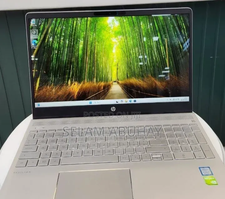 New Laptop HP Pavilion 10 16GB Intel Core i7 SSD 512GB