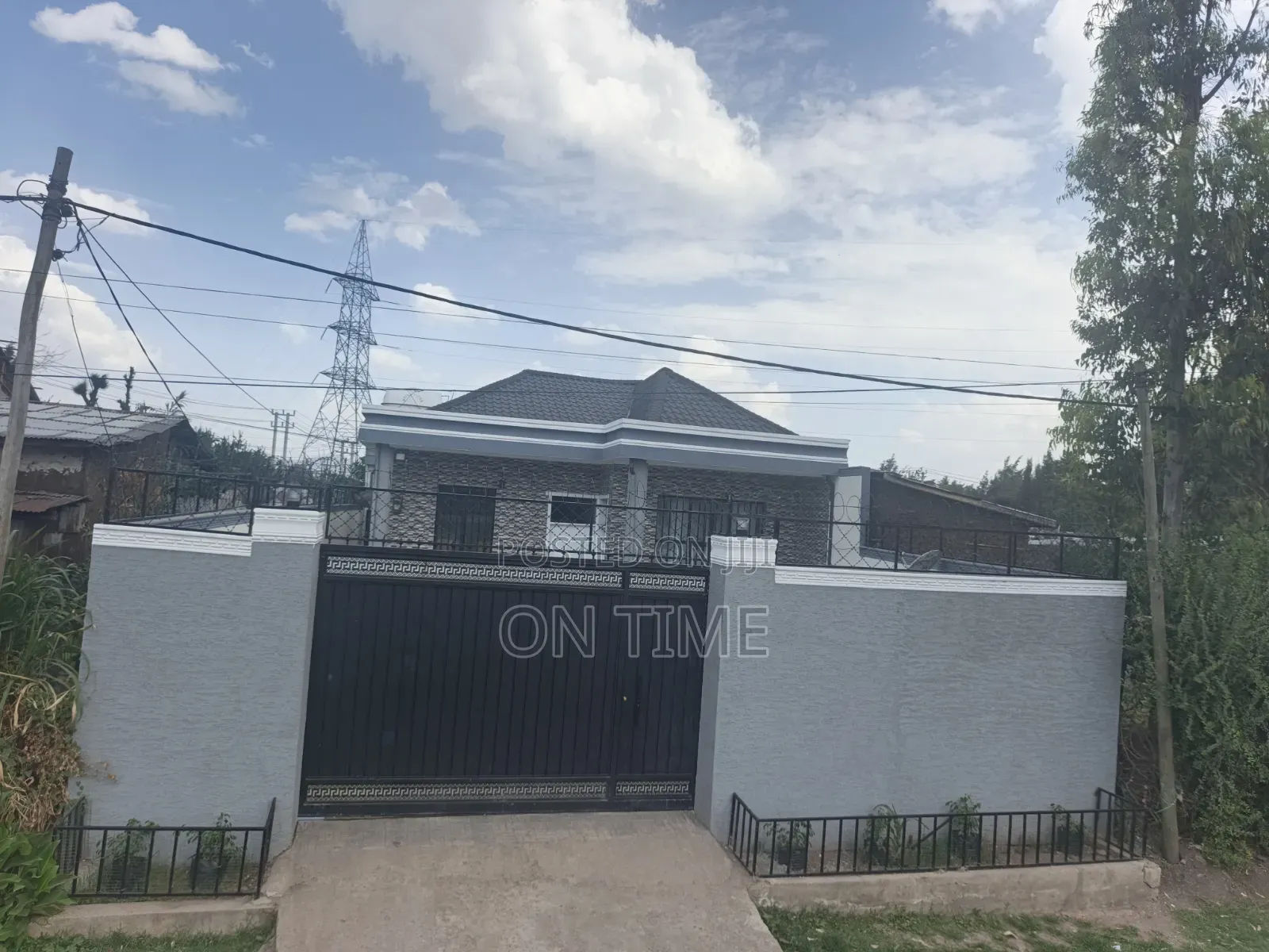 Furnished 3bdrm House in Villa House, Akaky Kaliti for sale