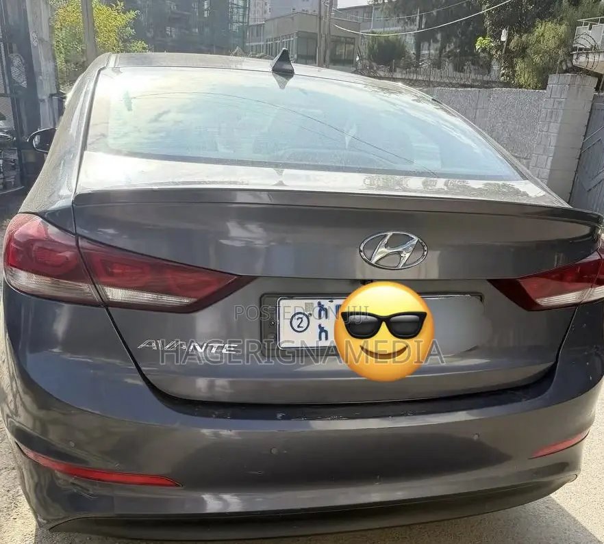Hyundai Avante 2017 Blue
