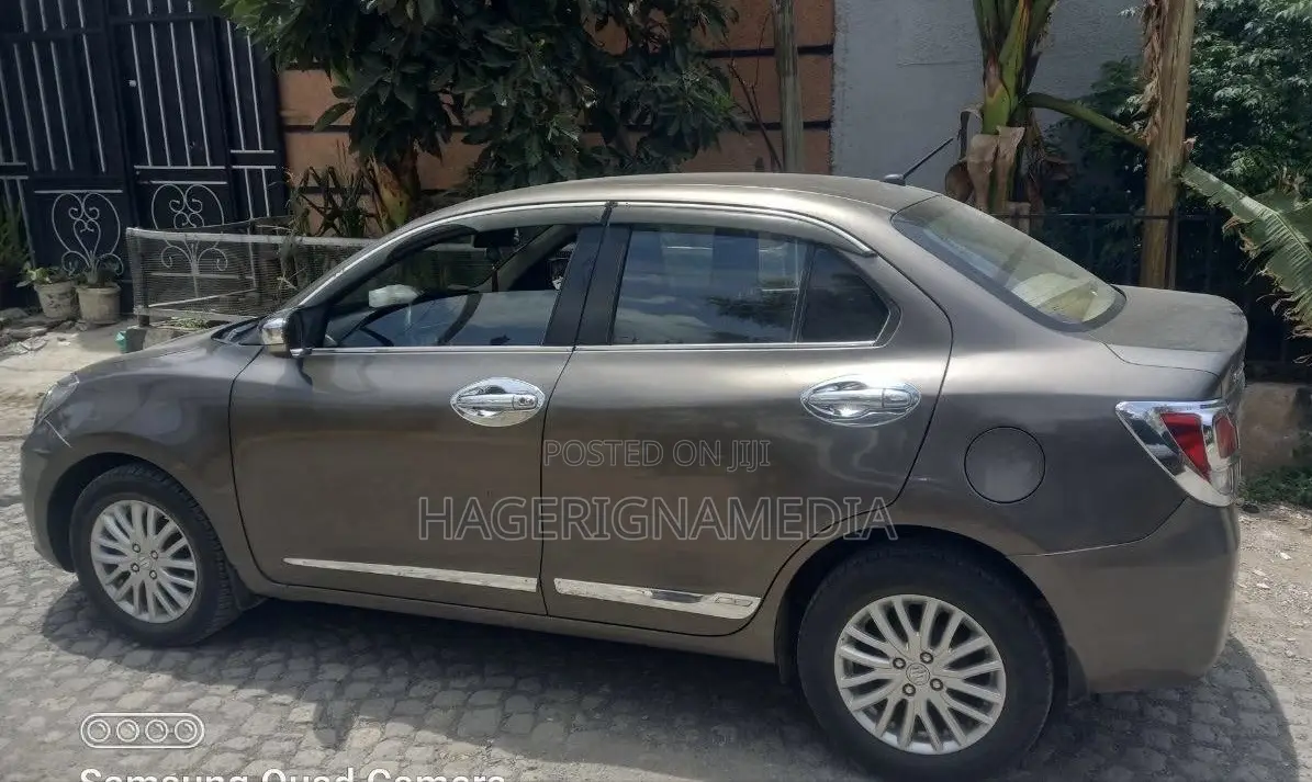 Suzuki Dzire 2022 Gray