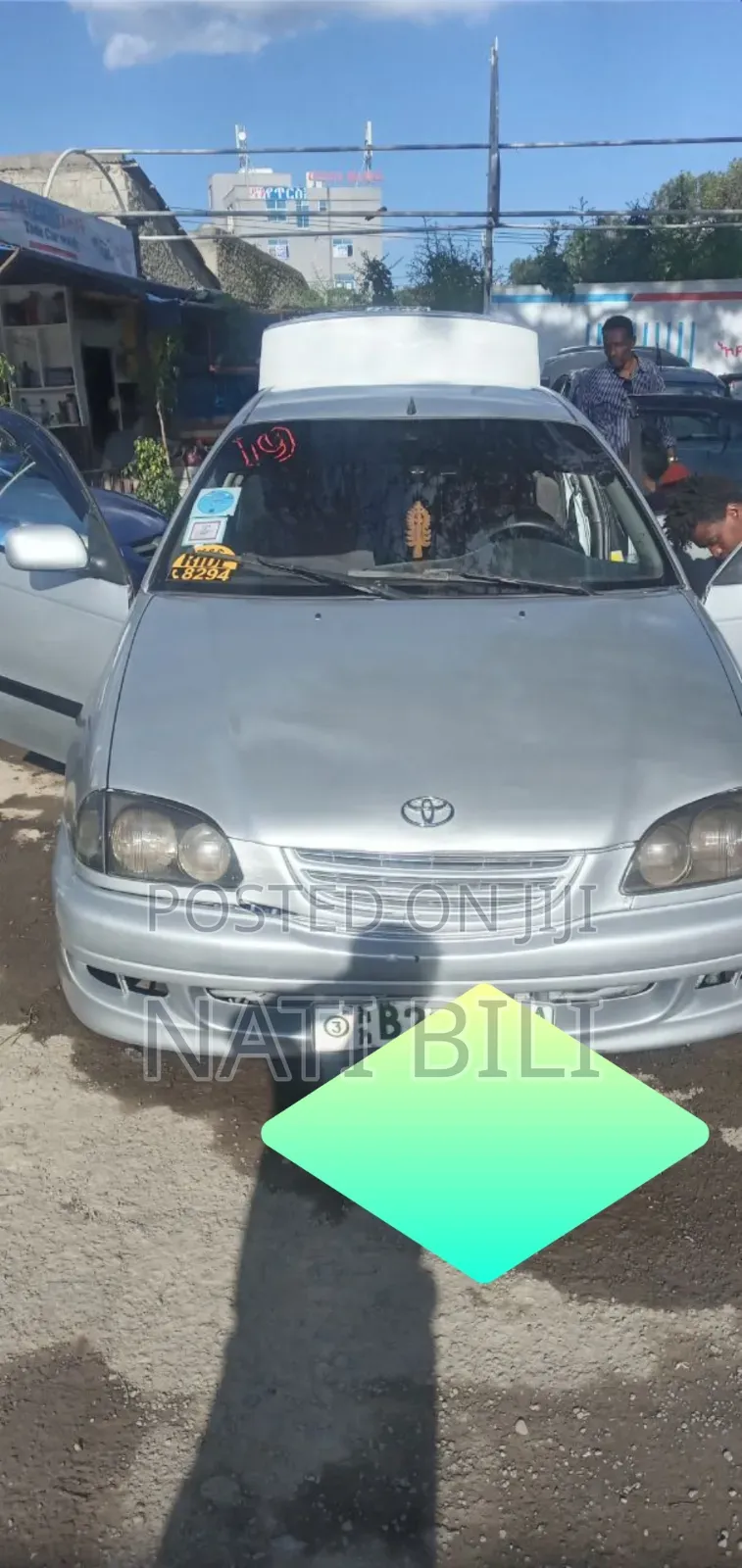 Toyota Avensis 1998 Silver