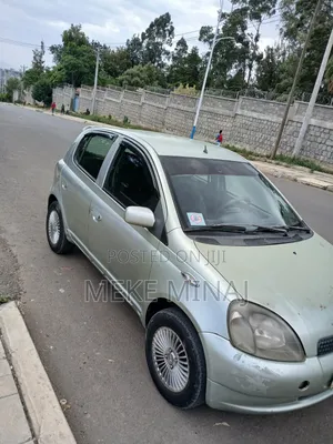 Toyota Vitz 2001