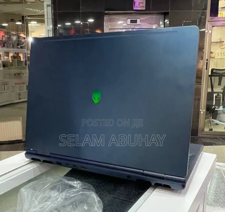 New Laptop Alienware Aurora R16 32GB Intel Core Ultra 9 SSD 1T