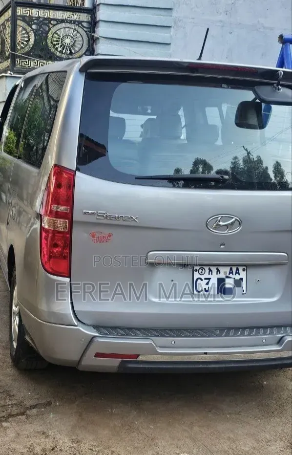 Hyundai H1 2021