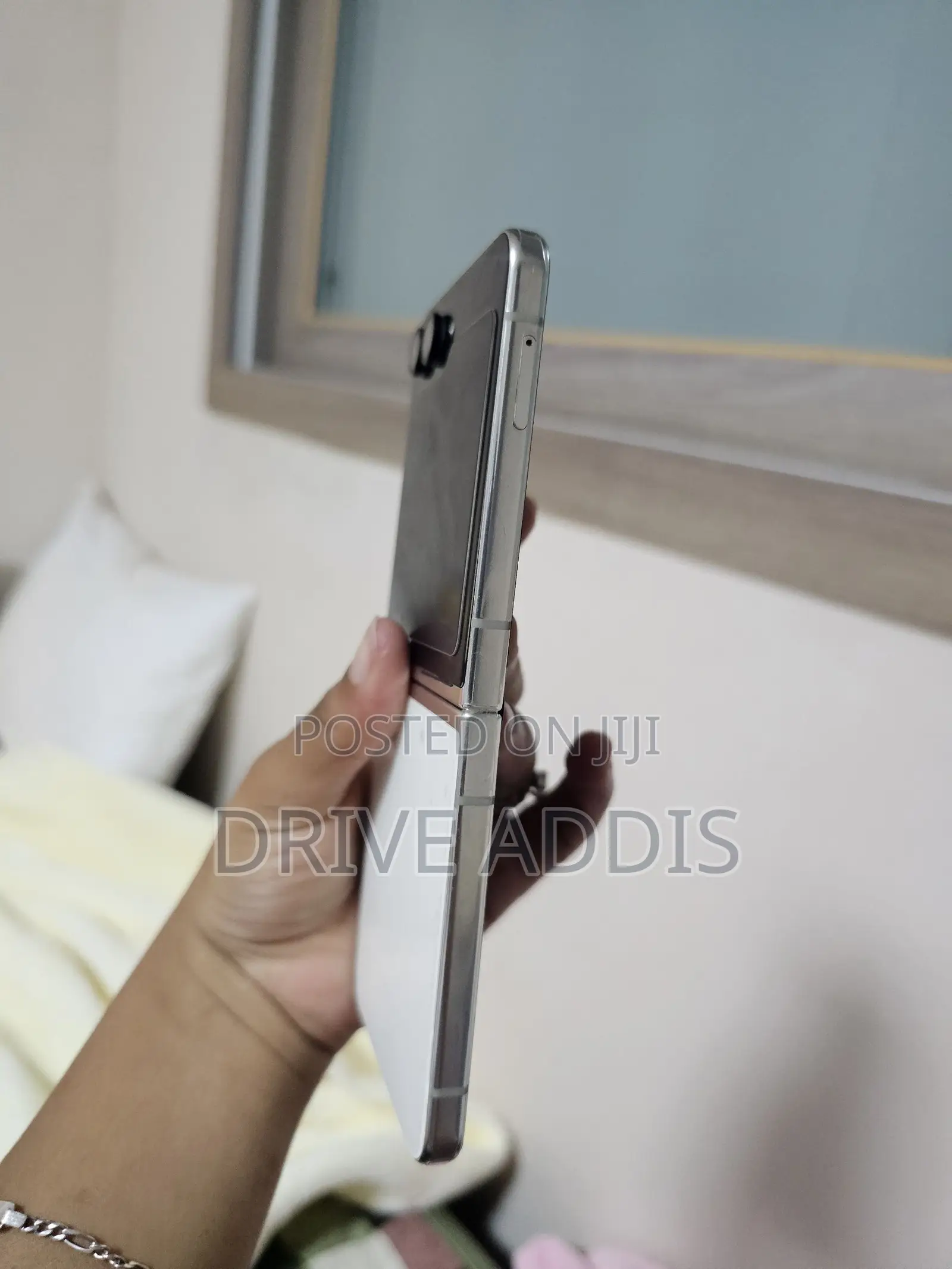 New Samsung Galaxy Z Flip 5 256 GB White