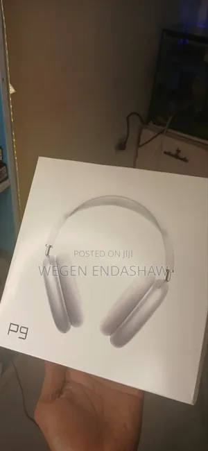 P-9 Headphone