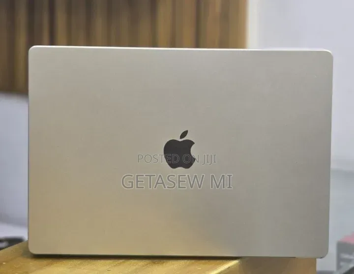 New Laptop Apple MacBook Pro 2021 M1 32GB Apple M1 Pro SSD 512GB