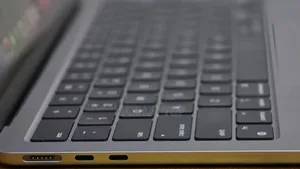 New Laptop Apple MacBook Air 2022 M2 8GB Apple M2 SSD 512GB