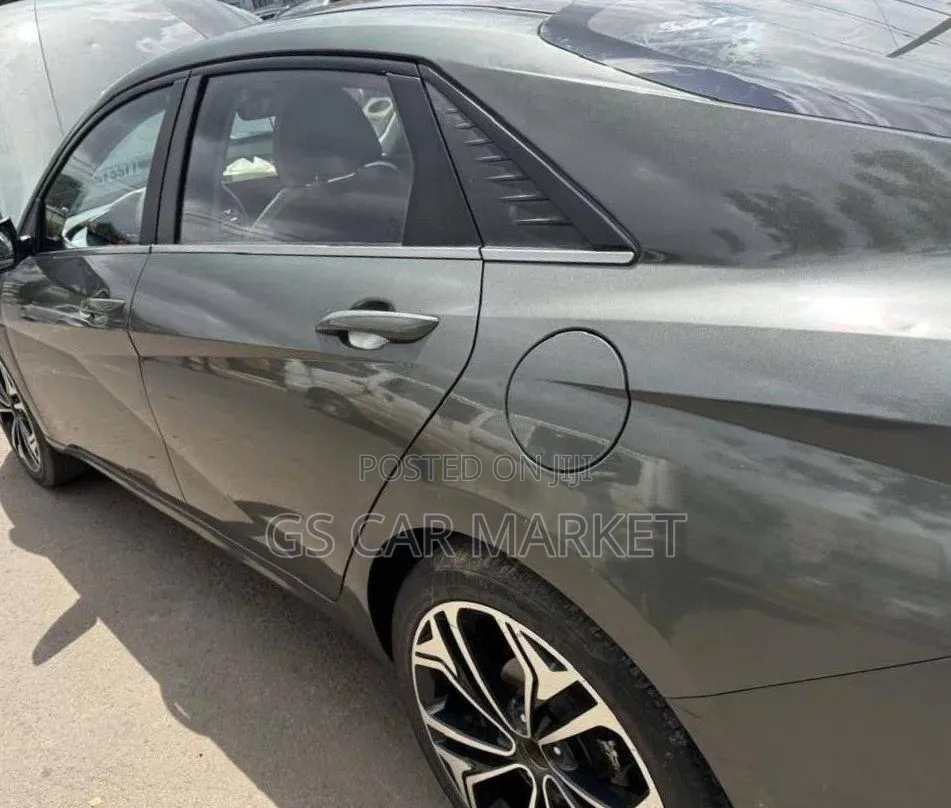 Hyundai Avante 2021 Gray