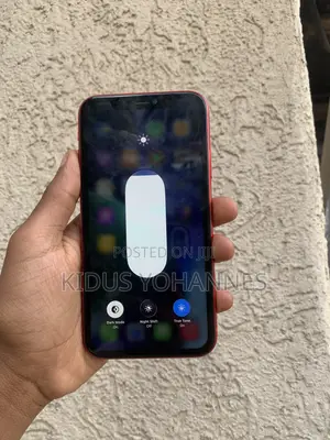 Apple iPhone 11 64 GB Red