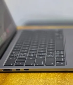 New Laptop Apple MacBook Air 2023 M2 8GB Apple M2 SSD 256GB