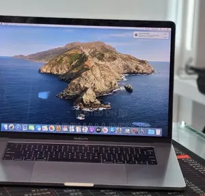 New Laptop Apple MacBook Pro 2018 32GB Intel Core i7 SSD 1T