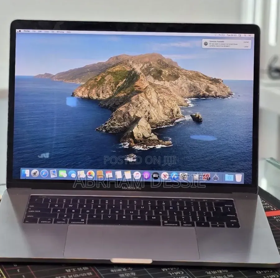 New Laptop Apple MacBook Pro 2018 32GB Intel Core i7 SSD 1T