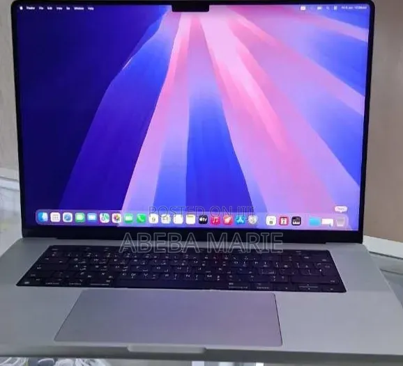 New Laptop Apple MacBook Pro 2021 M1 32GB Apple M1 Pro SSD 512GB