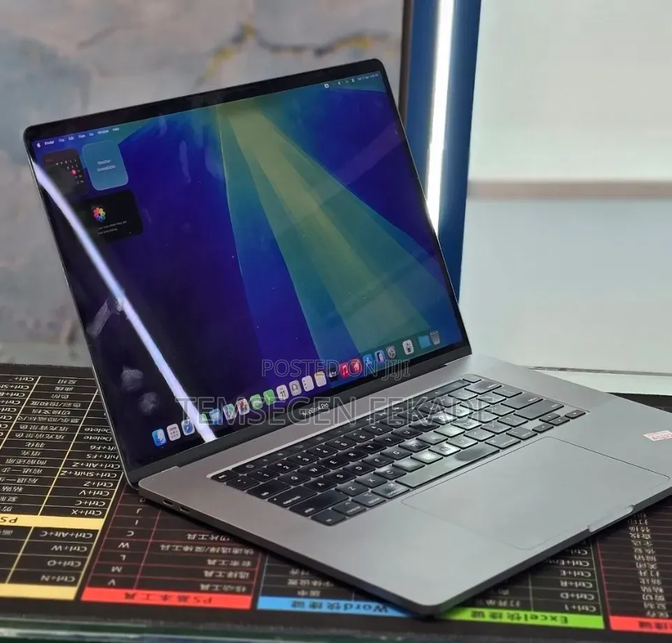 New Laptop Apple MacBook Pro 2019 64GB Intel Core i9 SSD 512GB