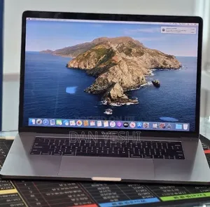 New Laptop Apple MacBook Pro 2018 32GB Intel Core i7 SSD 1T