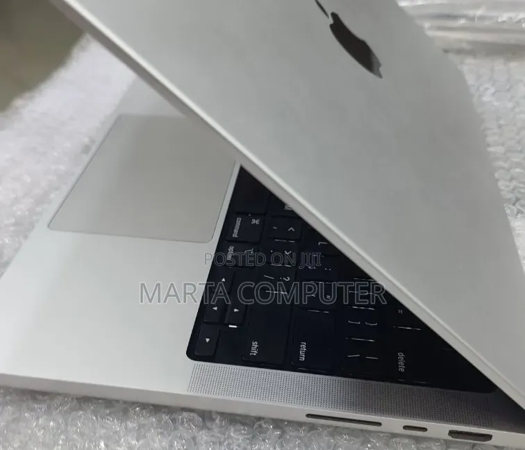 New Laptop Apple MacBook Pro 2021 M1 16GB Apple M1 SSD 512GB