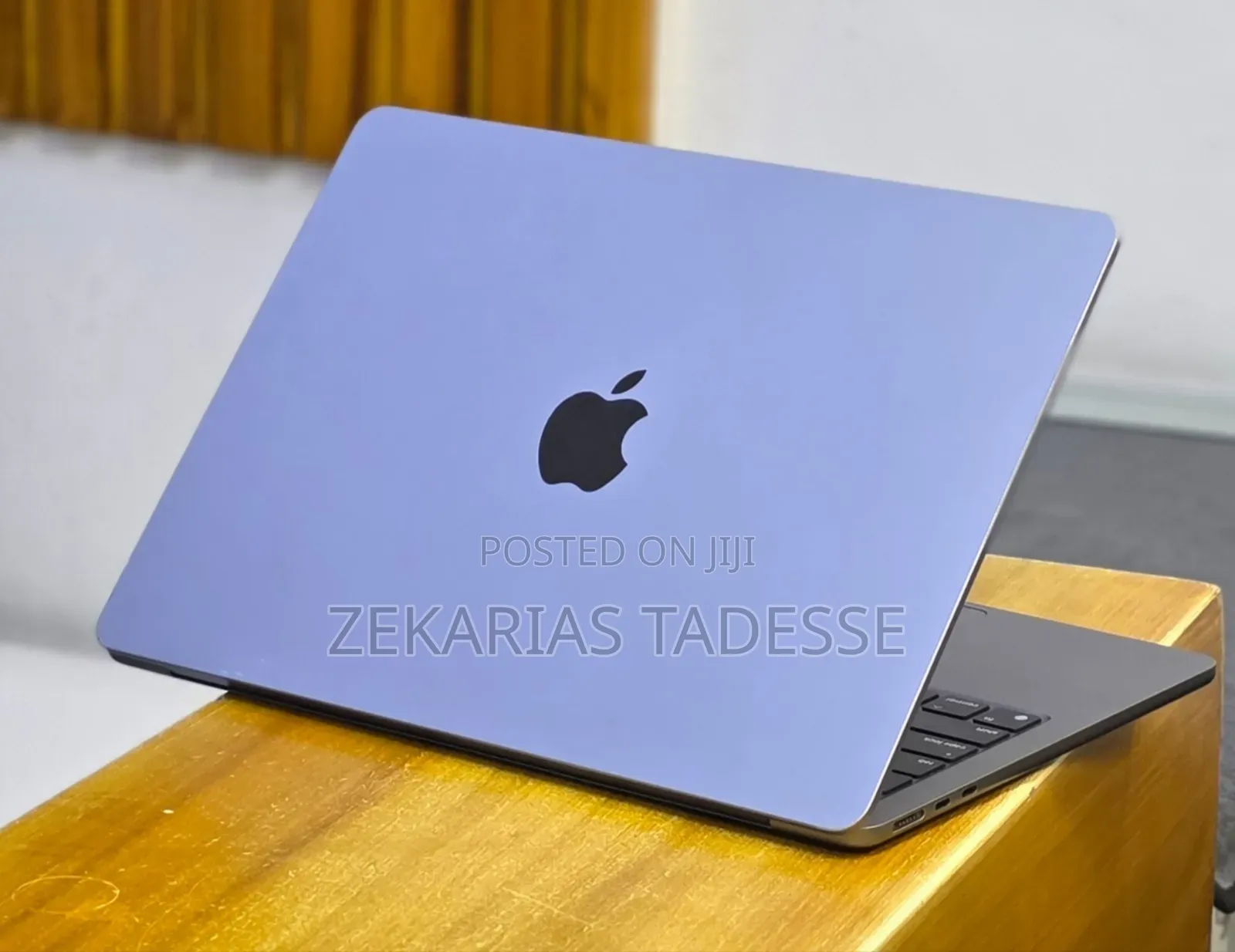 New Laptop Apple MacBook Air 2022 M2 8GB Apple M2 SSD 256GB