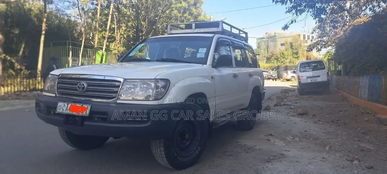 Toyota Land Cruiser 2007 White