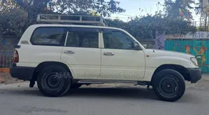 Toyota Land Cruiser 2007 White