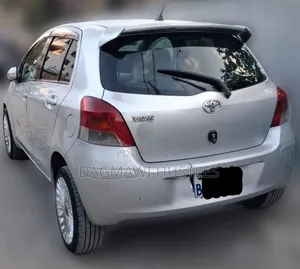 Toyota Yaris 2010 Silver