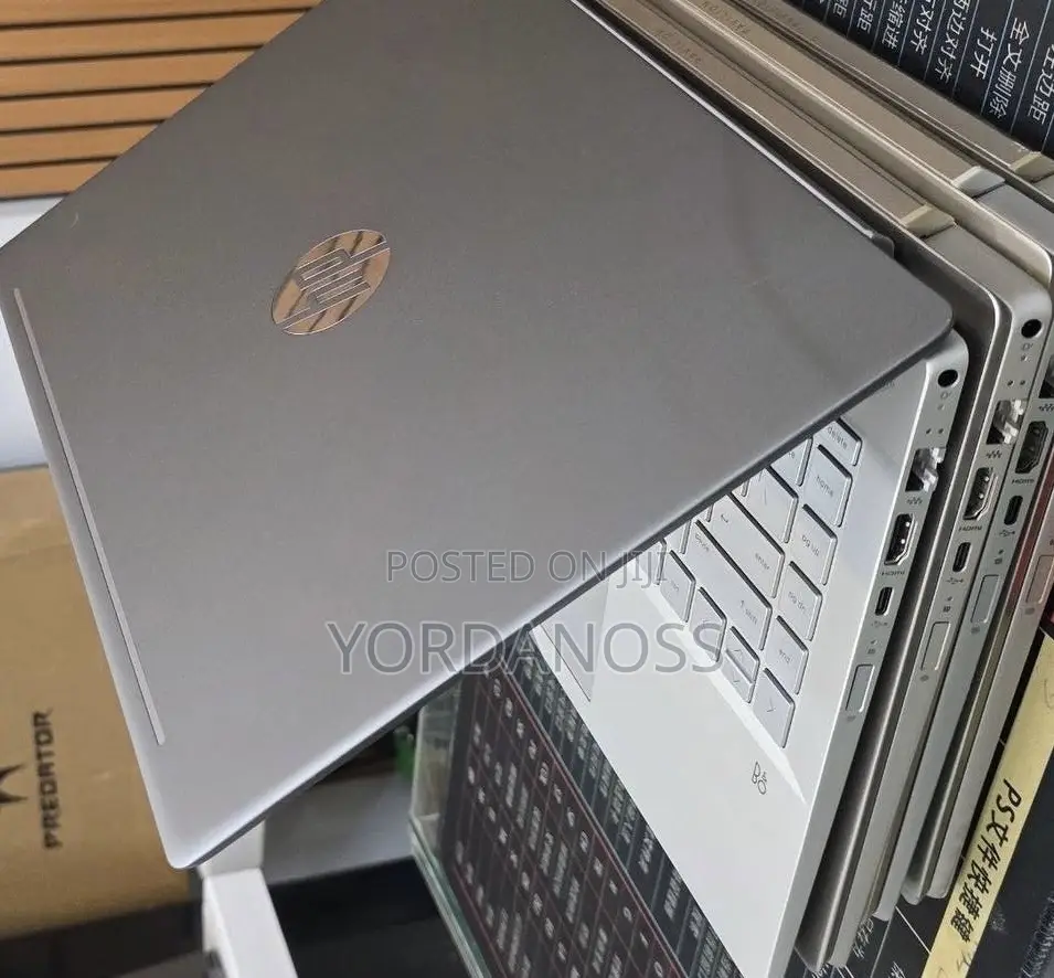 New Laptop HP Pavilion 15 8GB Intel Core i5 SSD 512GB