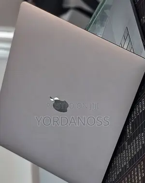 New Laptop Apple MacBook Pro 2018 32GB Intel Core i7 SSD 1T