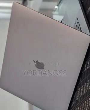 New Laptop Apple MacBook Pro 2018 32GB Intel Core i7 SSD 1T