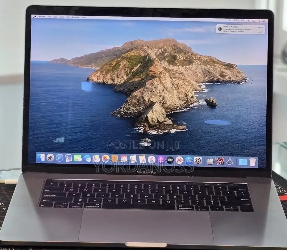 New Laptop Apple MacBook Pro 2018 32GB Intel Core i7 SSD 1T