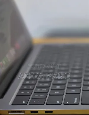 New Laptop Apple MacBook Air 2022 M2 8GB Apple M2 SSD 256GB