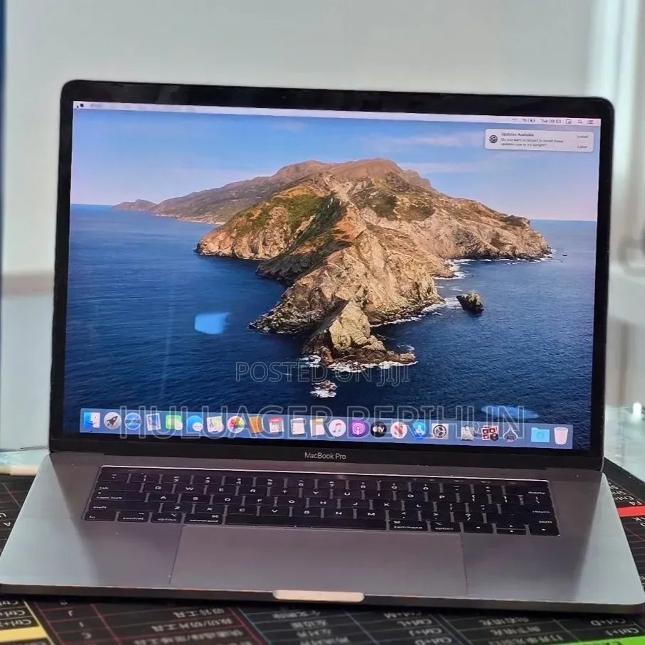New Laptop Apple MacBook Pro 2018 32GB Intel Core i7 SSD 1T