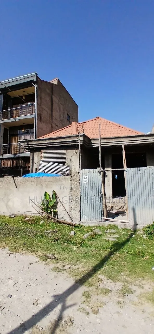 3bdrm Villa in Akaky Kaliti for sale