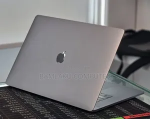 New Laptop Apple MacBook Pro 2018 32GB Intel Core i7 SSD 1T