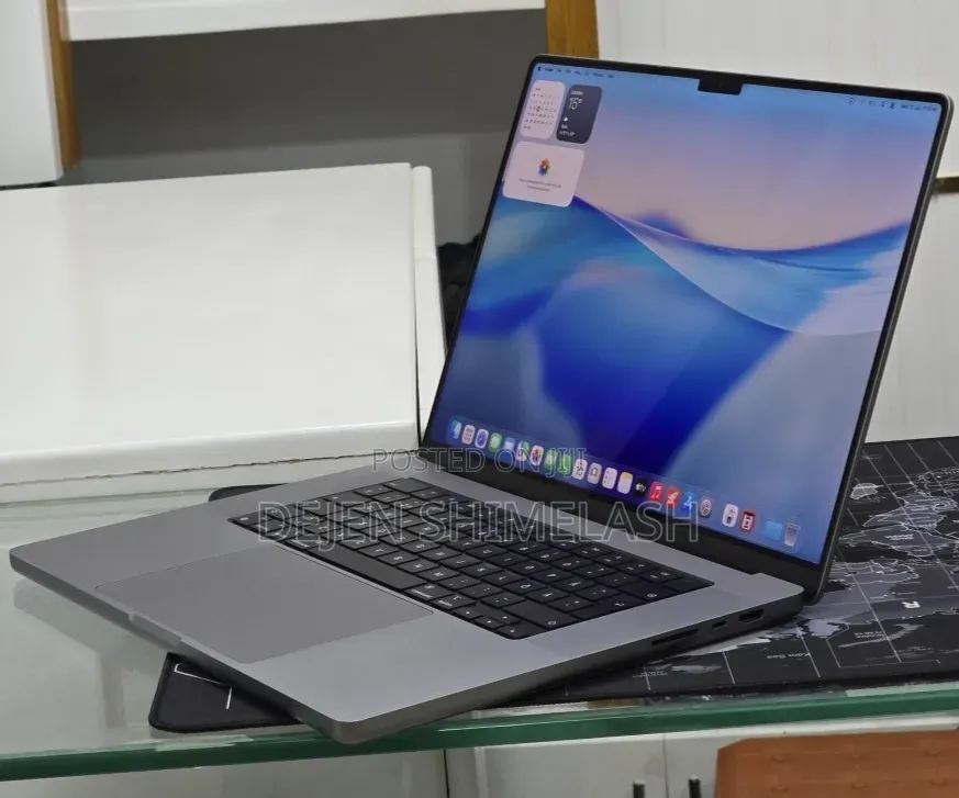 New Laptop Apple MacBook Pro 2021 M1 Max 64GB Apple M1 Pro SSD 1T