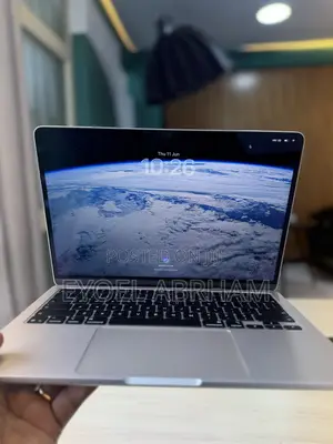 New Laptop Apple MacBook 16GB Apple M5 SSD 512GB