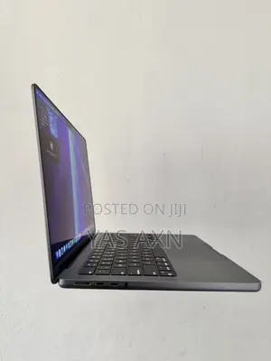 New Laptop Apple MacBook Pro 2021 M1 16GB Apple M1 Pro SSD 512GB