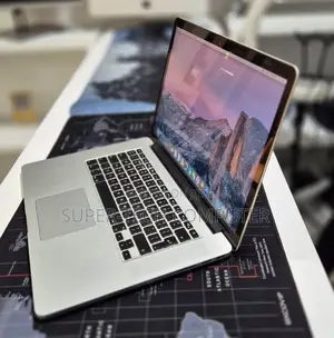 New Laptop Apple MacBook Pro 2015 16GB Intel Core i7 SSD 256GB