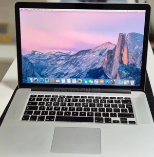 New Laptop Apple MacBook Pro 2015 16GB Intel Core i7 SSD 256GB