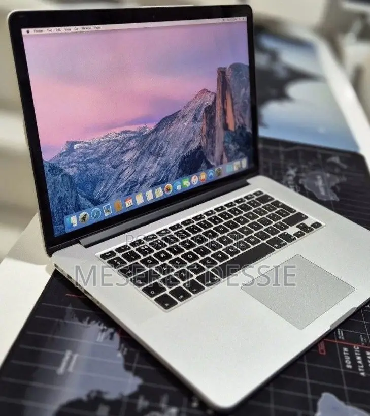 New Laptop Apple MacBook Pro 2015 16GB Intel Core i7 SSD 256GB